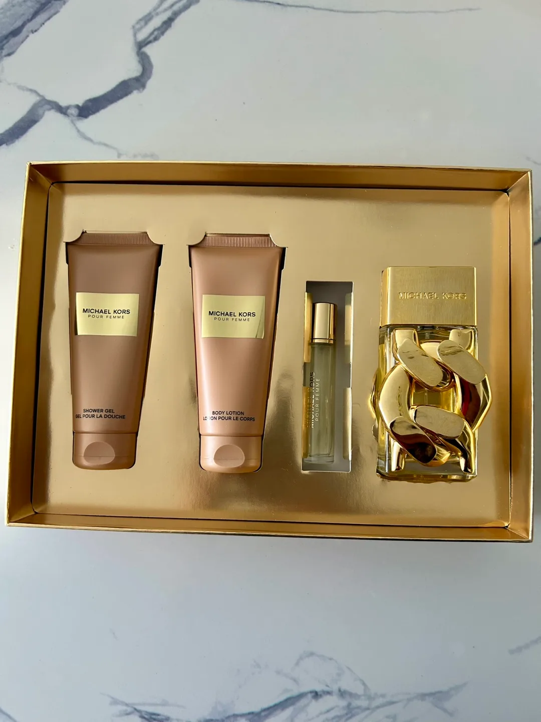 Michael Kors Pour Femme Gift Set thumbnail