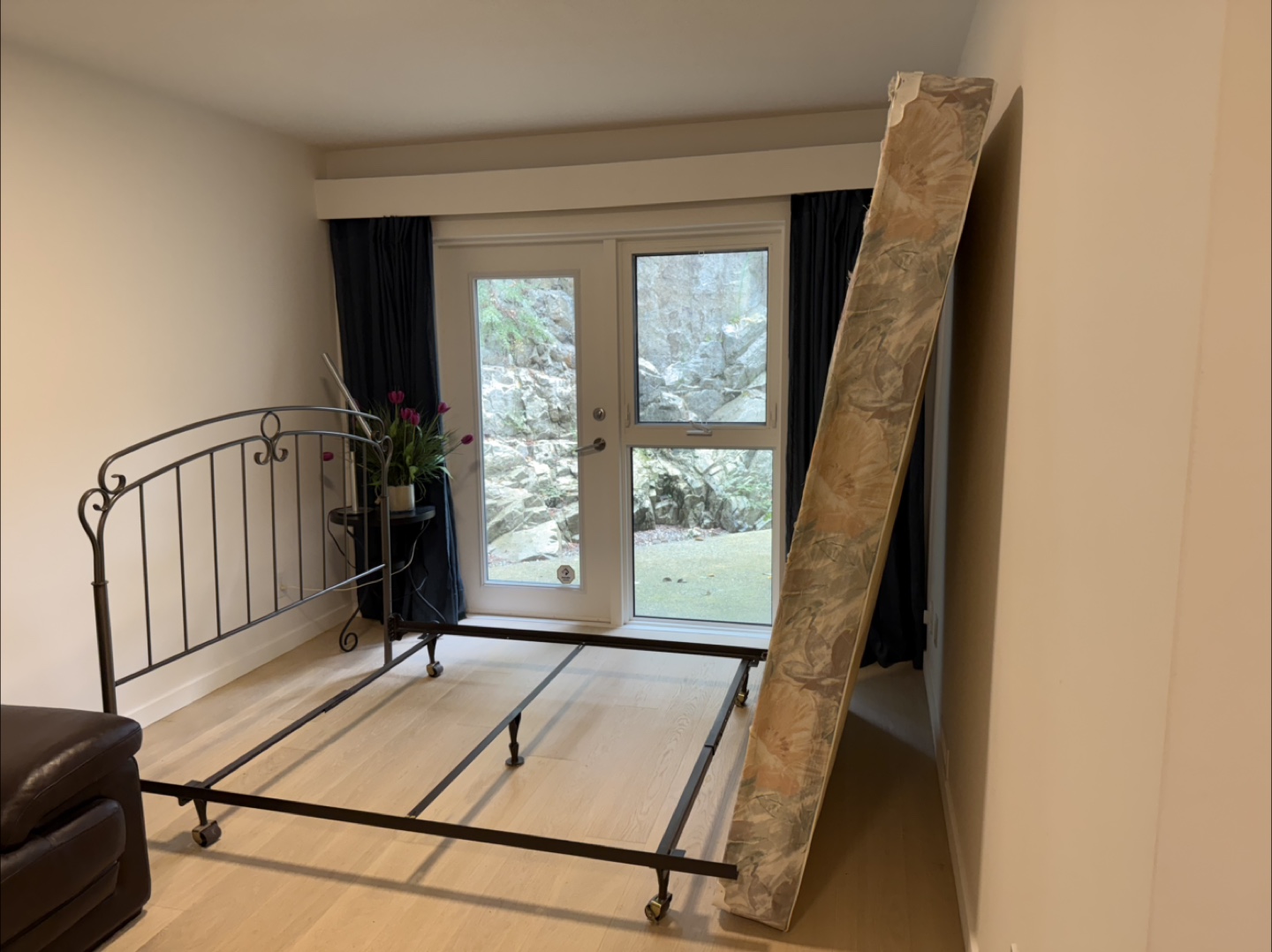 A queen size Metal Bed Frame with Headboard and Box - photo 2