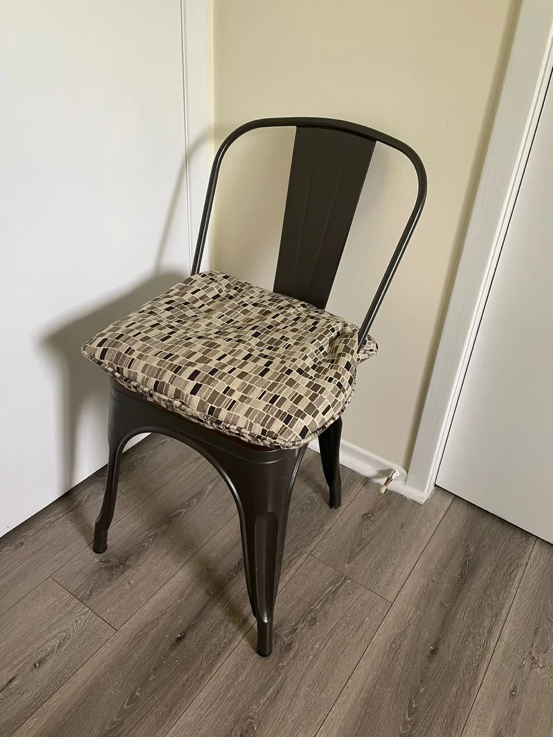 Cushion thumbnail