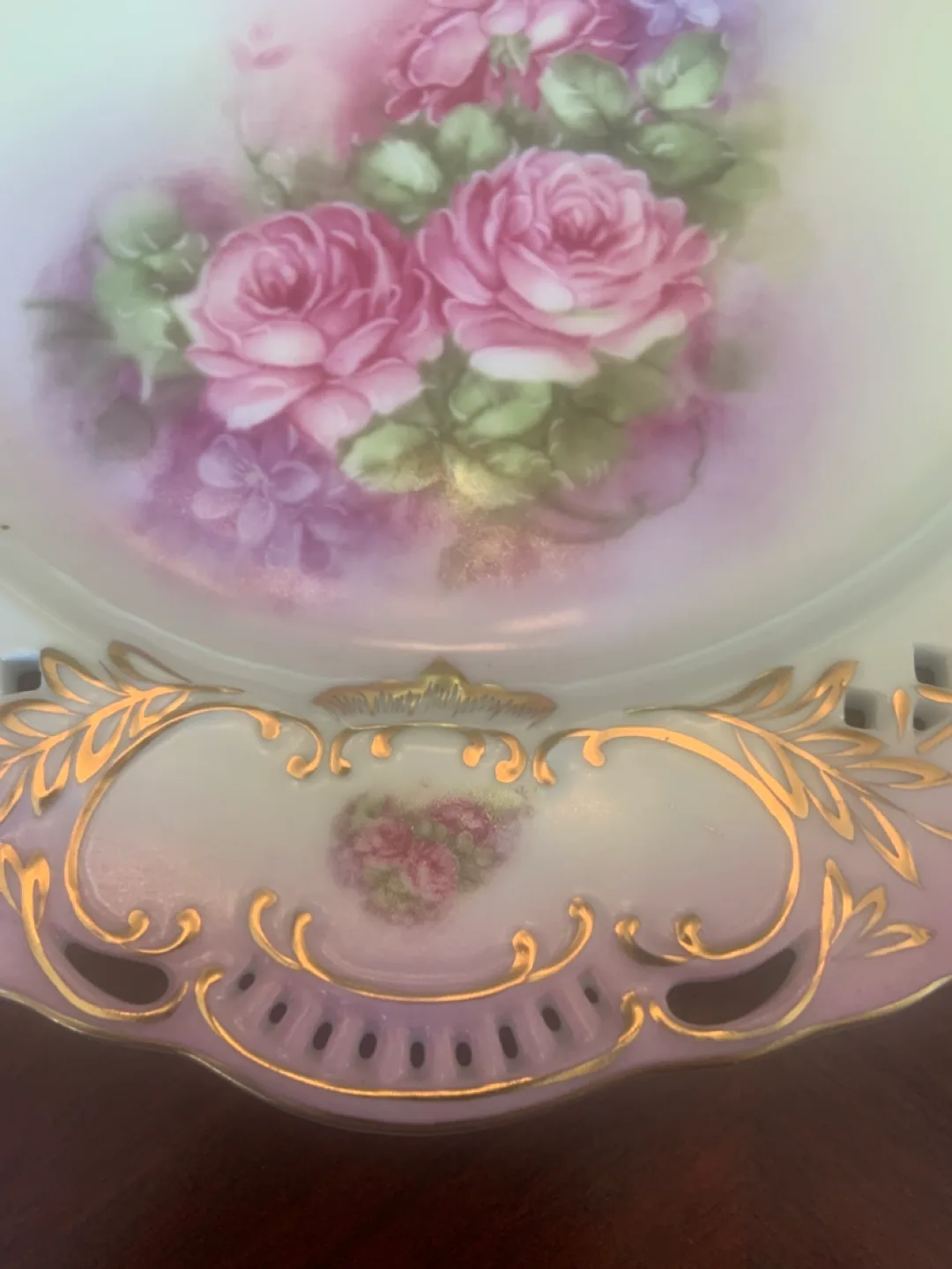 Victoria's Garden Decorative Plate image indicator(2)