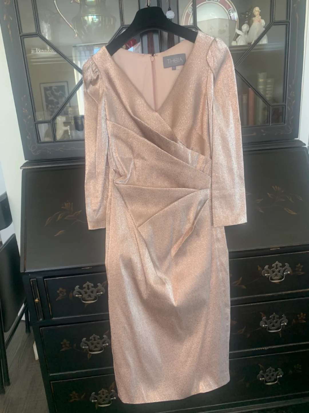 Gorgeous dress worn once!  Sz4 to 6 LAST PRICE! thumbnail