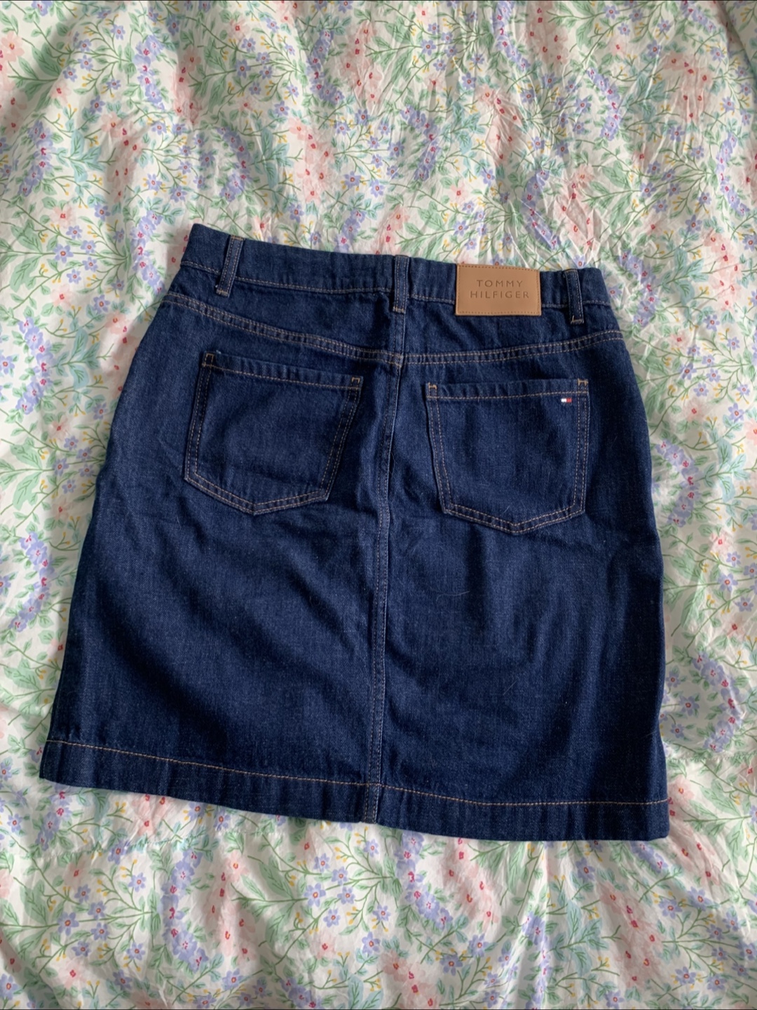 Tommy Hilfiger Denim Skirt - Size 2 - photo 2