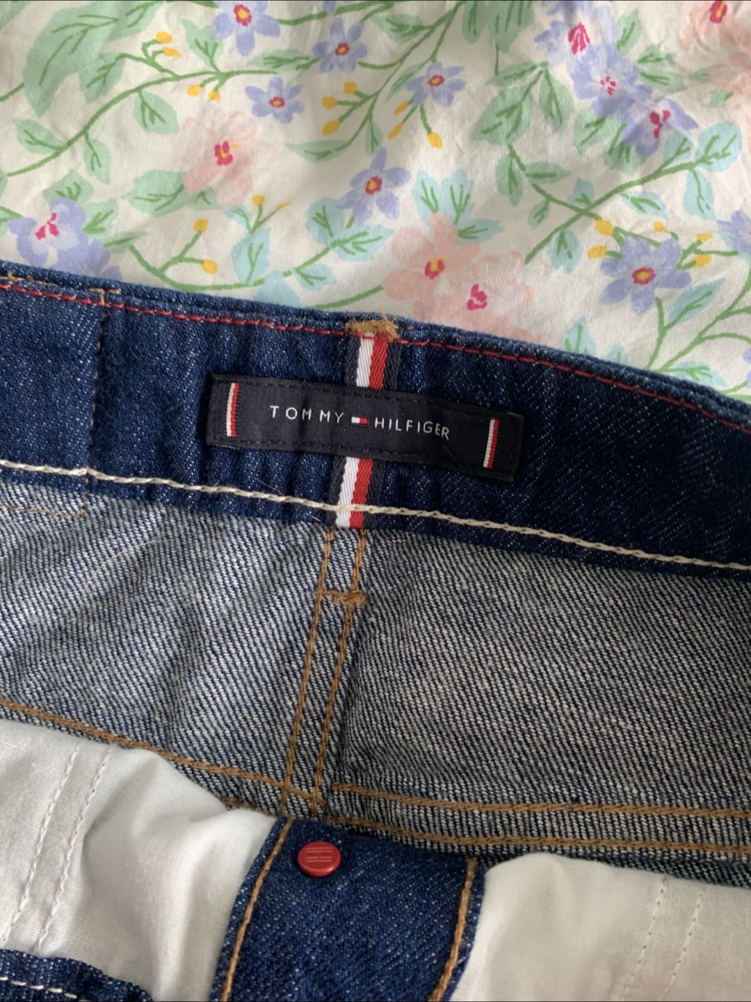Tommy Hilfiger Denim Skirt - Size 2 - photo 4