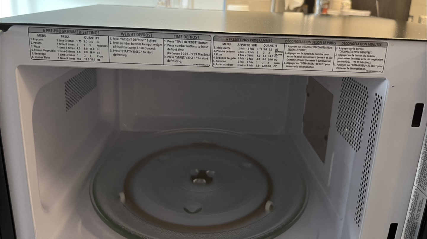 Insignia 1.1 Cu Ft Black Stainless Steel Microwave - 1000W - photo 4