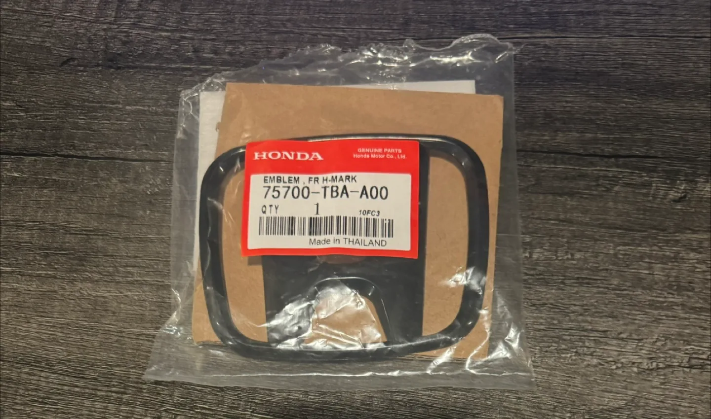 New Honda Front H-Mark Emblem 75700-TBA-A00 thumbnail
