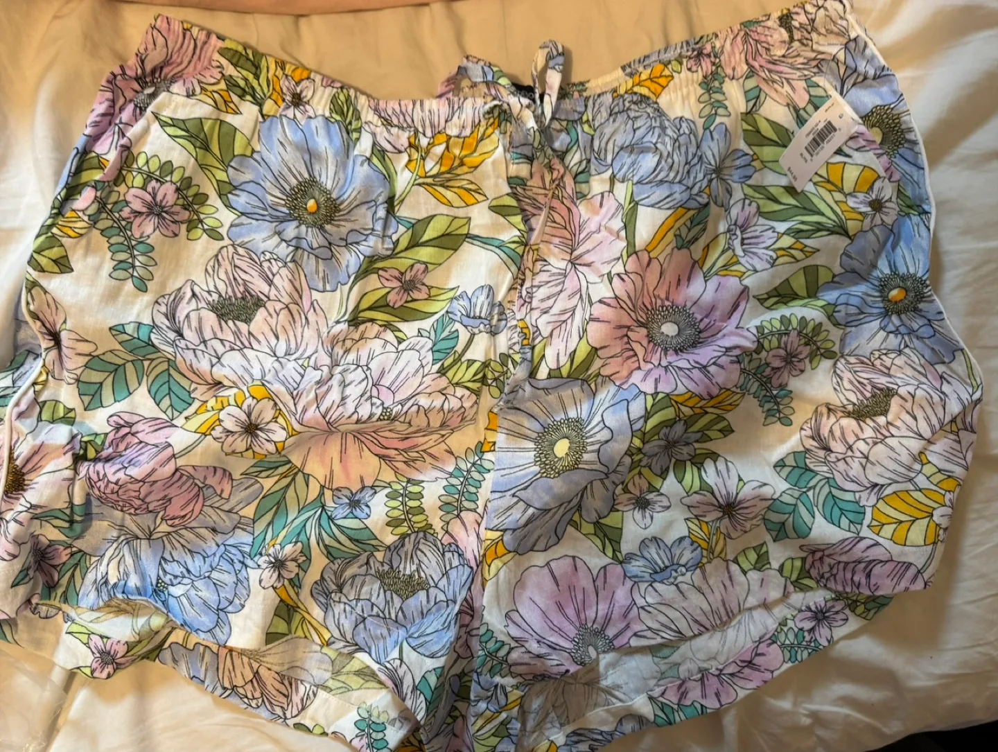 Brand New GapBody Floral Shorts thumbnail