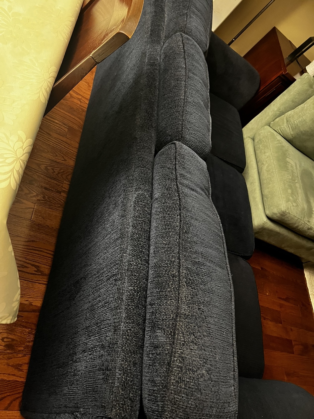 Couch - photo 3