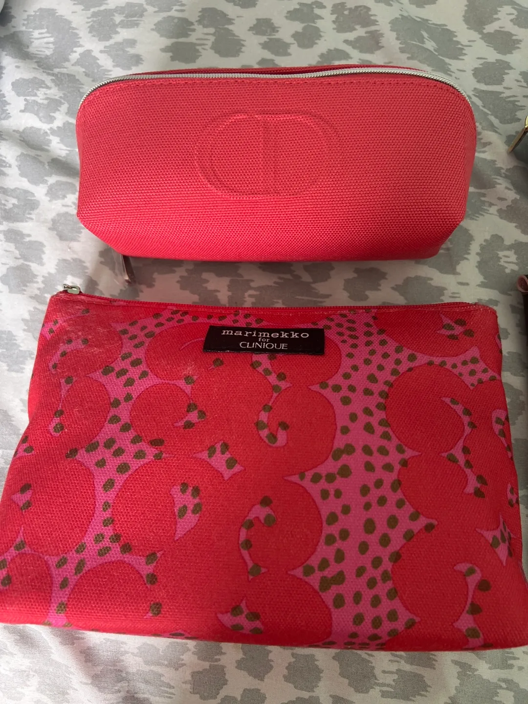 Designer Makeup Bags - Dior, Marimekko, YSL, Louis Vuitton image indicator(4)