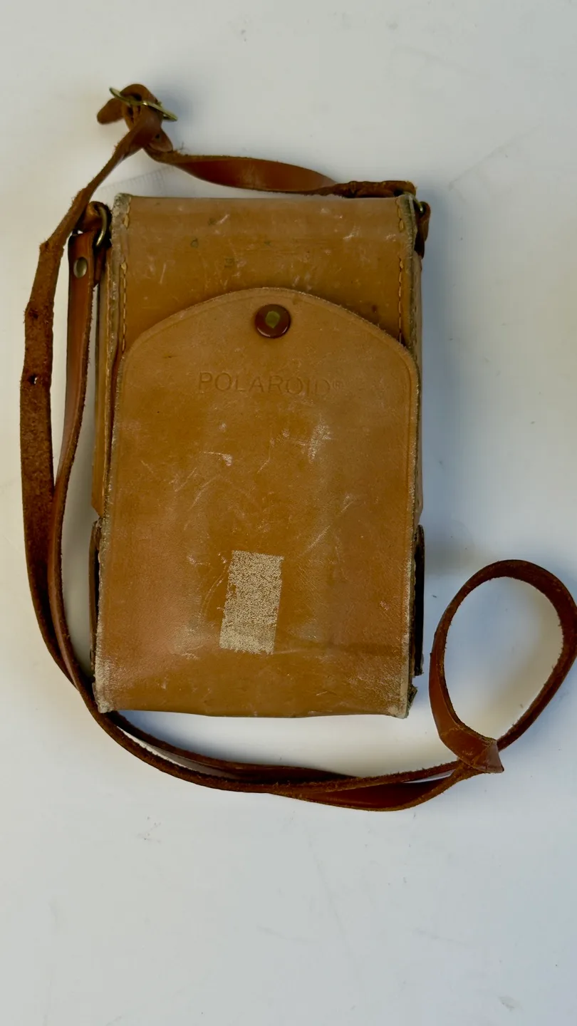 Polaroid SX-70 Land Camera Model 2 with Leather Case image indicator(2)