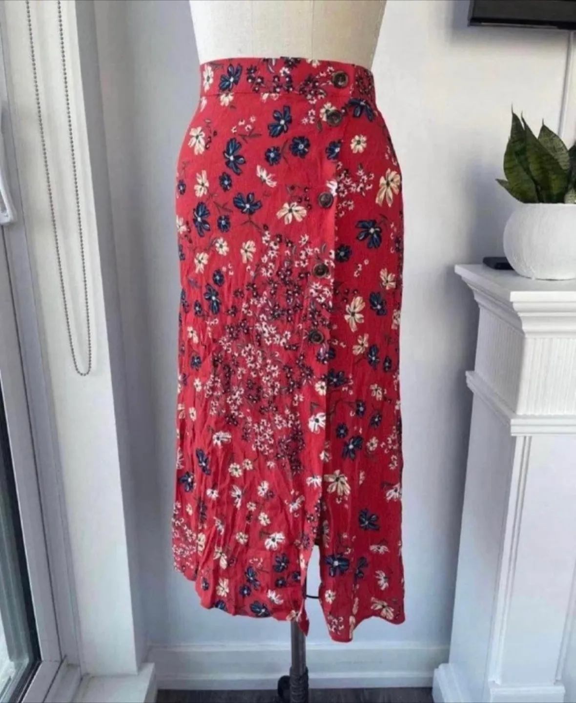 H&M skirt size 2 thumbnail