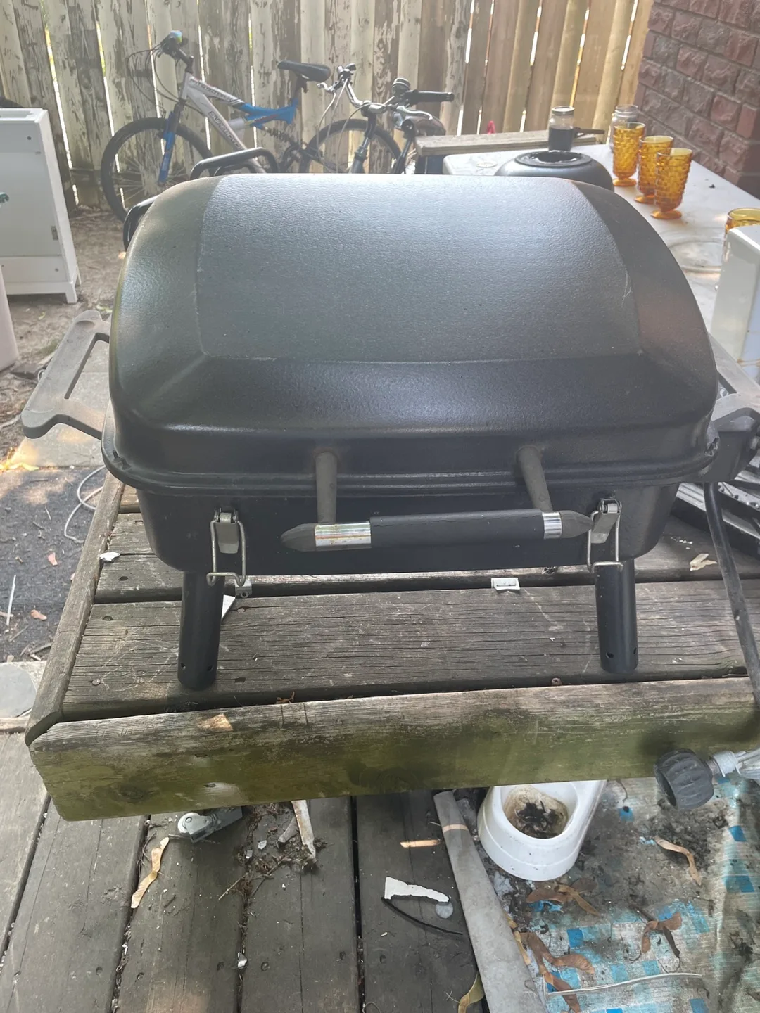 Portable propane BBQ Grill with empty Propane Tank thumbnail