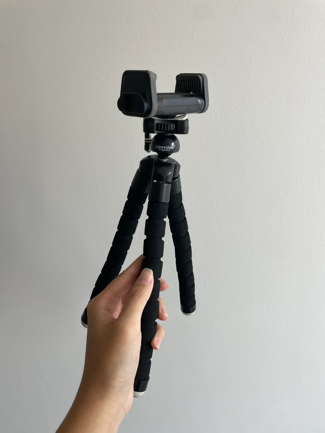 Ubeesize portable flexible tripod thumbnail