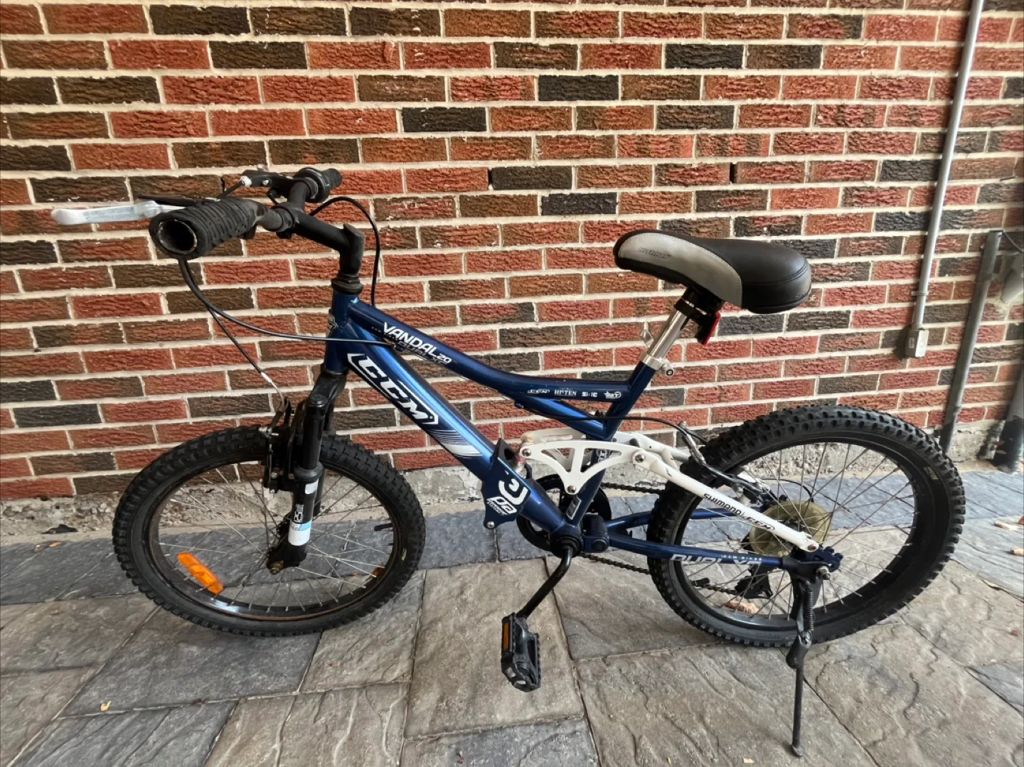 GT Vandal XC Dual Suspension Bike image indicator(7)