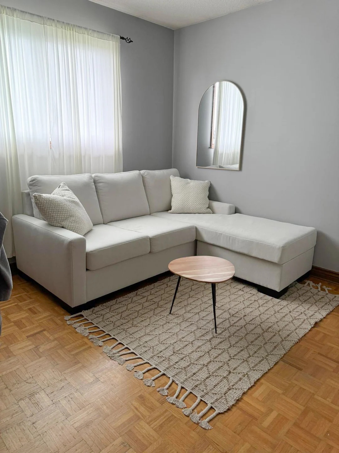 White Sectional Sofa with Chaise Lounge