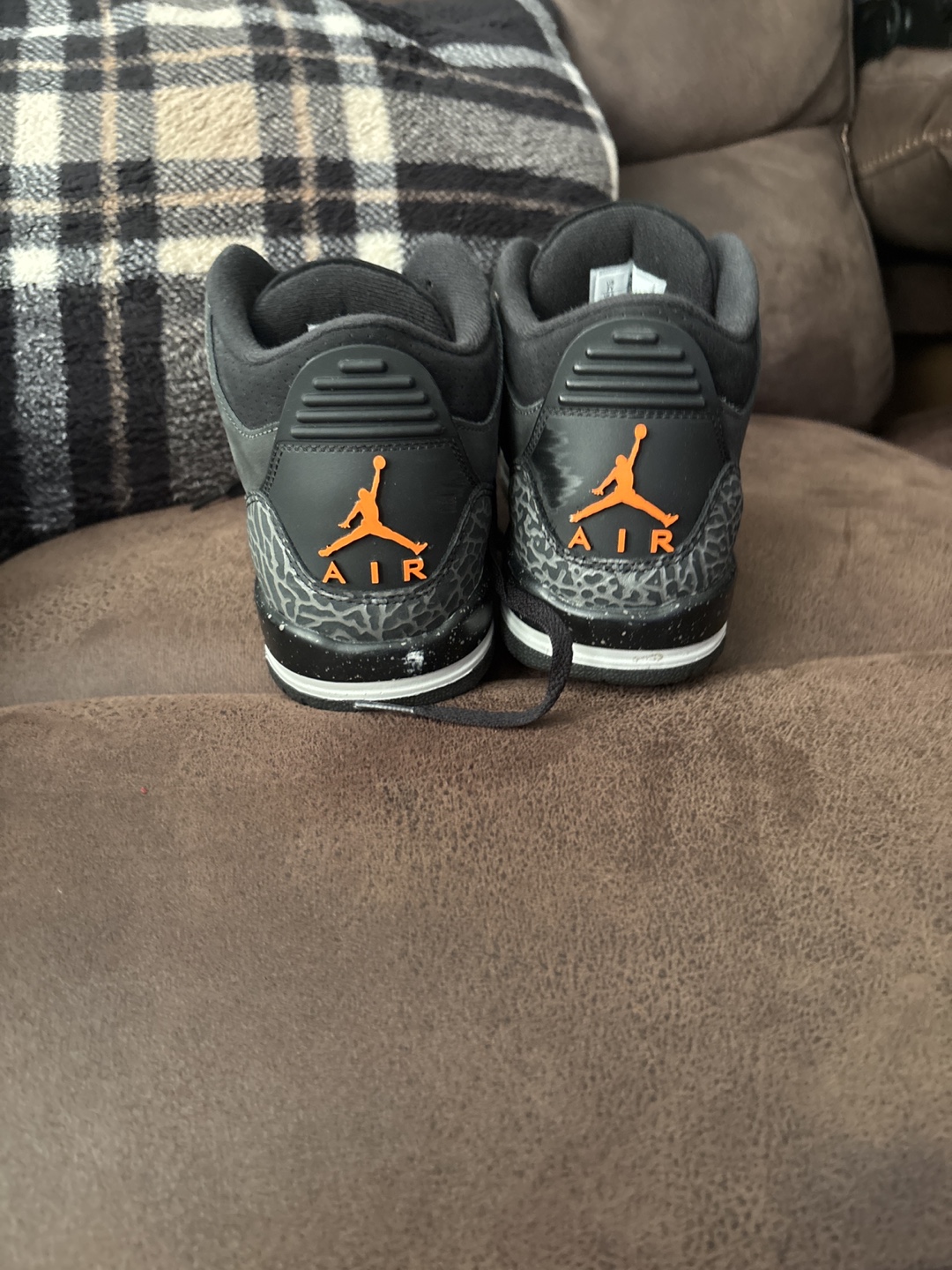 Jordan 3 Retro Black Gold - photo 5