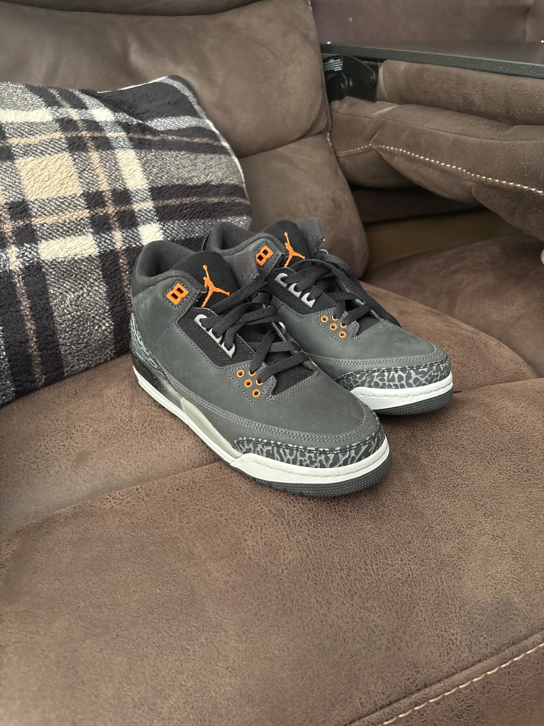 Jordan 3 Retro Black Gold - photo 3