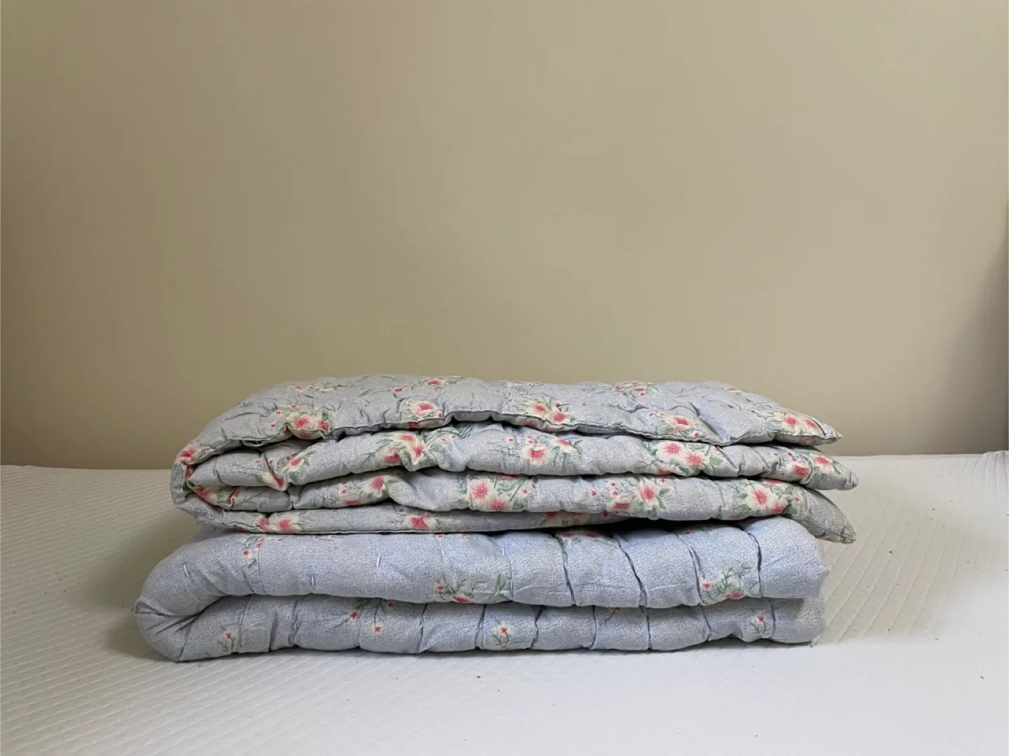 Wool comforter thumbnail