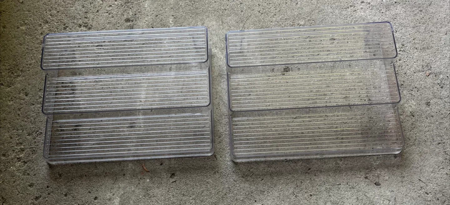 2 Clear plastic/ acrylic risers thumbnail