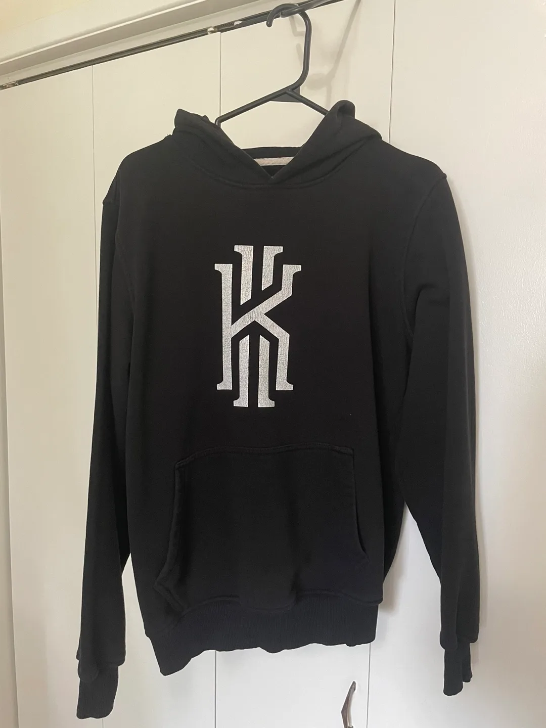Kyrie Irving Black Hoodie thumbnail
