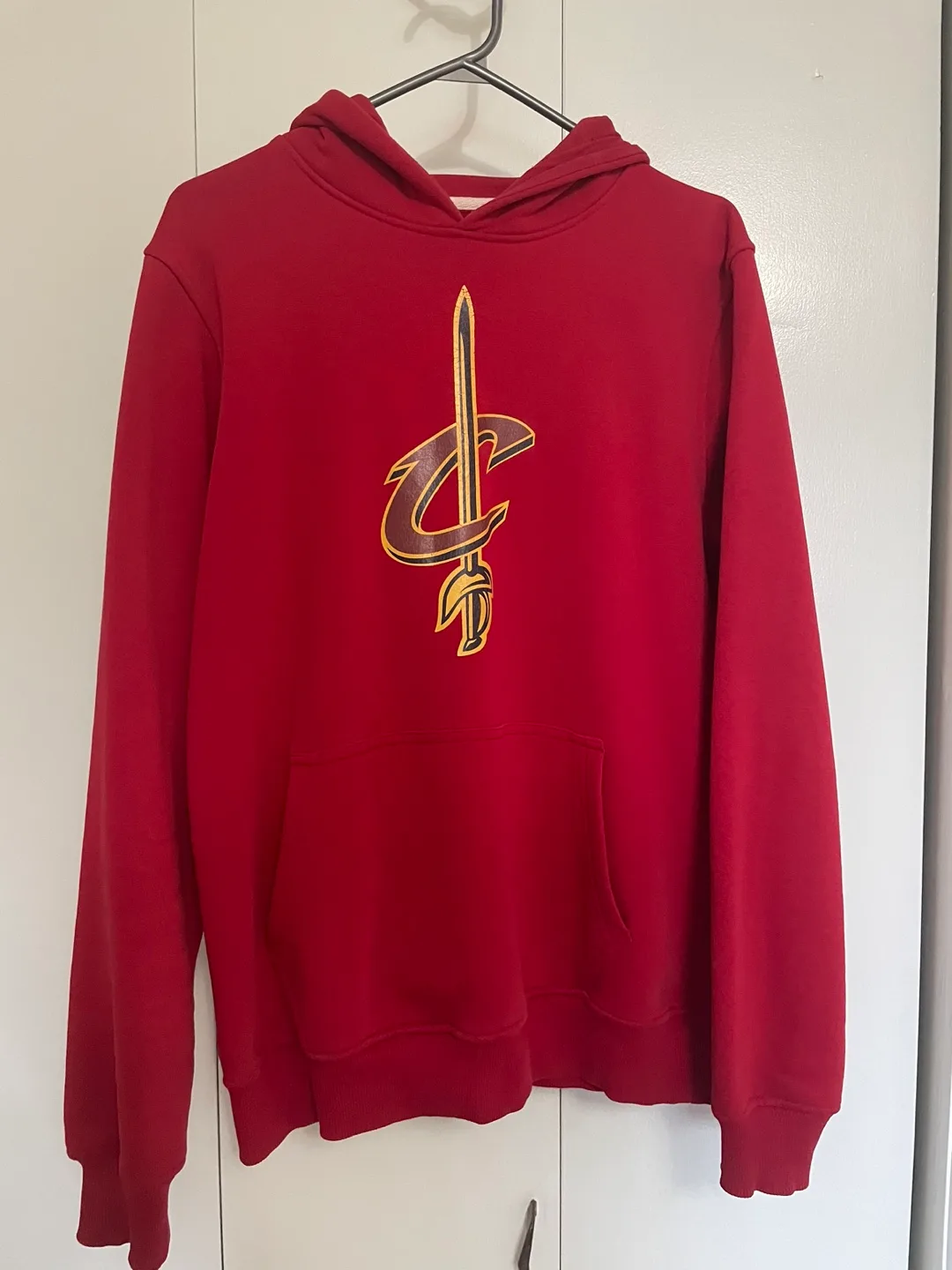 Cleveland Cavaliers Red Hoodie thumbnail