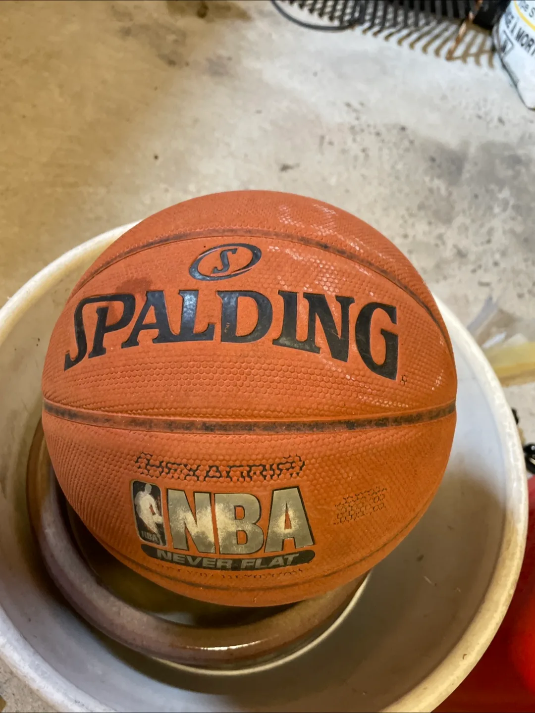 Spalding NBA Never Flat Basketball thumbnail