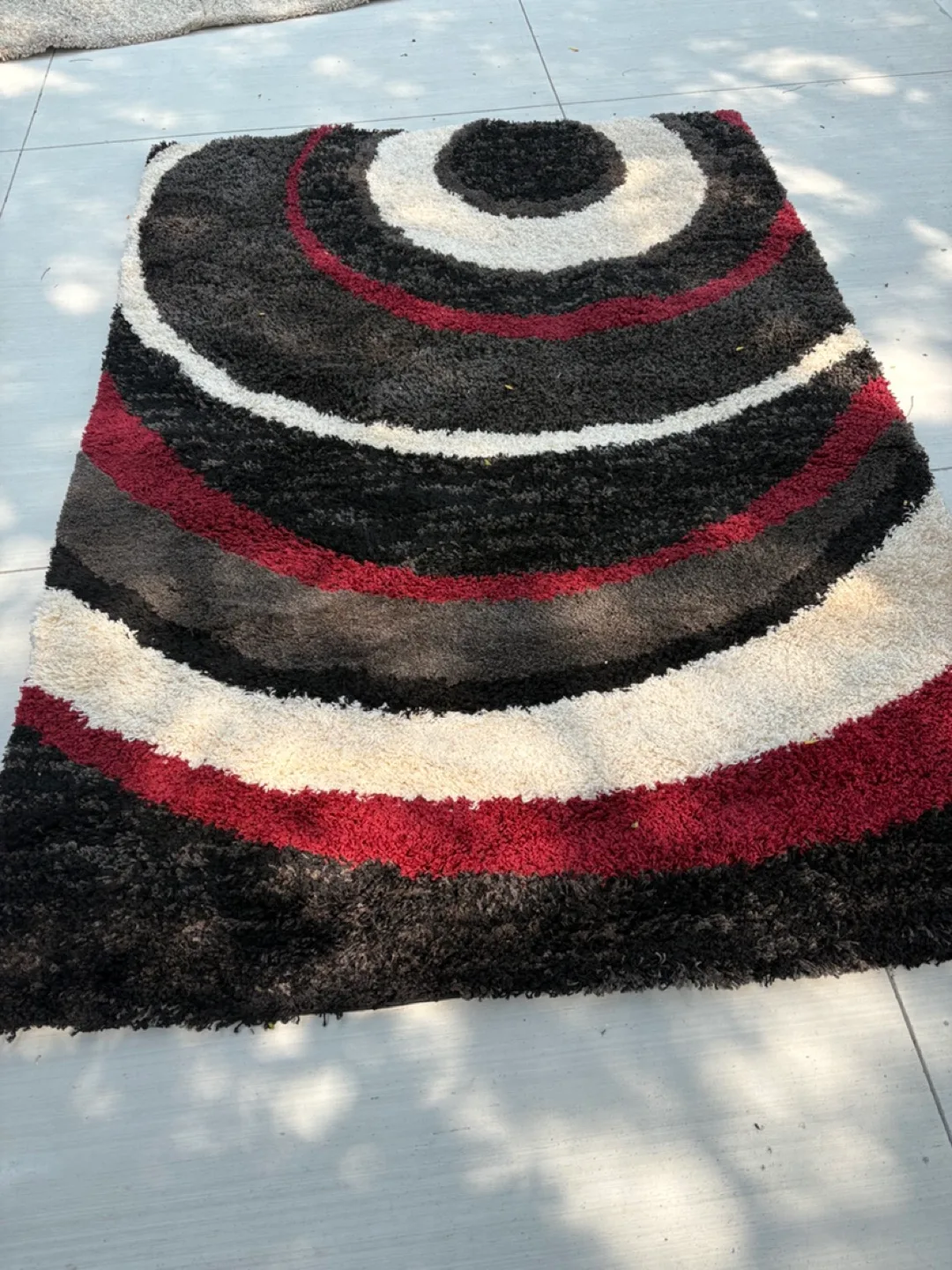 Shaggy Rug, 5'3" x 7'7", Red, Black, White thumbnail