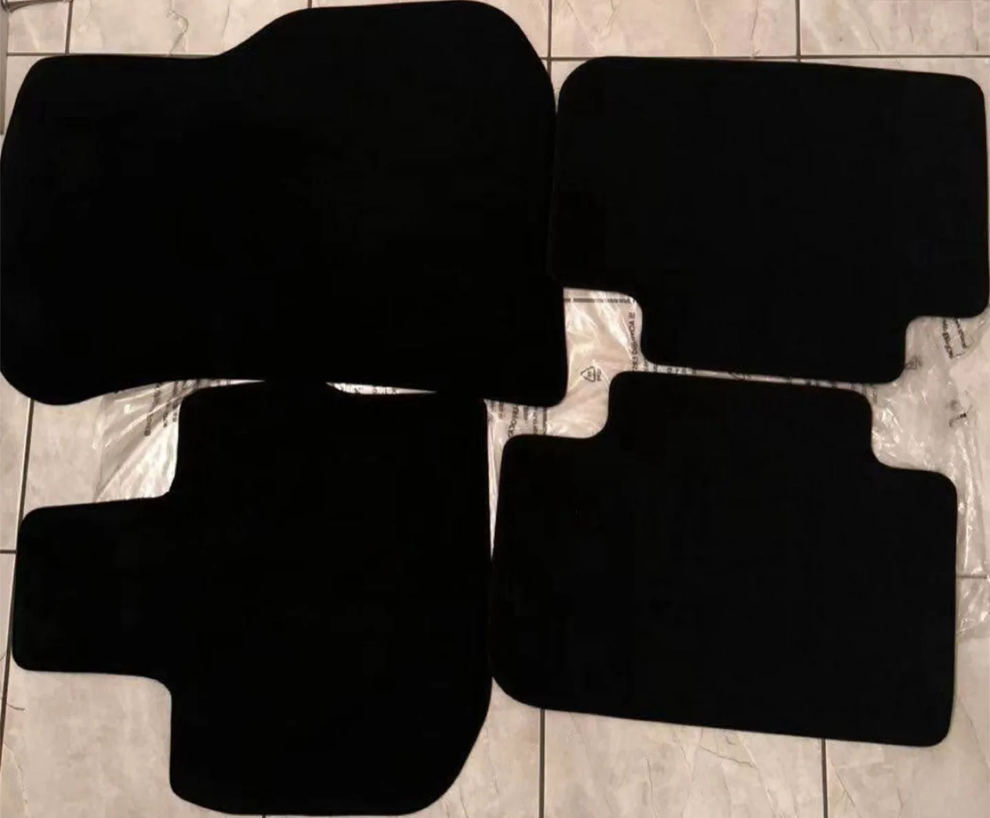 BMW X3/X4 2023 OEM Car Floor Mats - band new thumbnail
