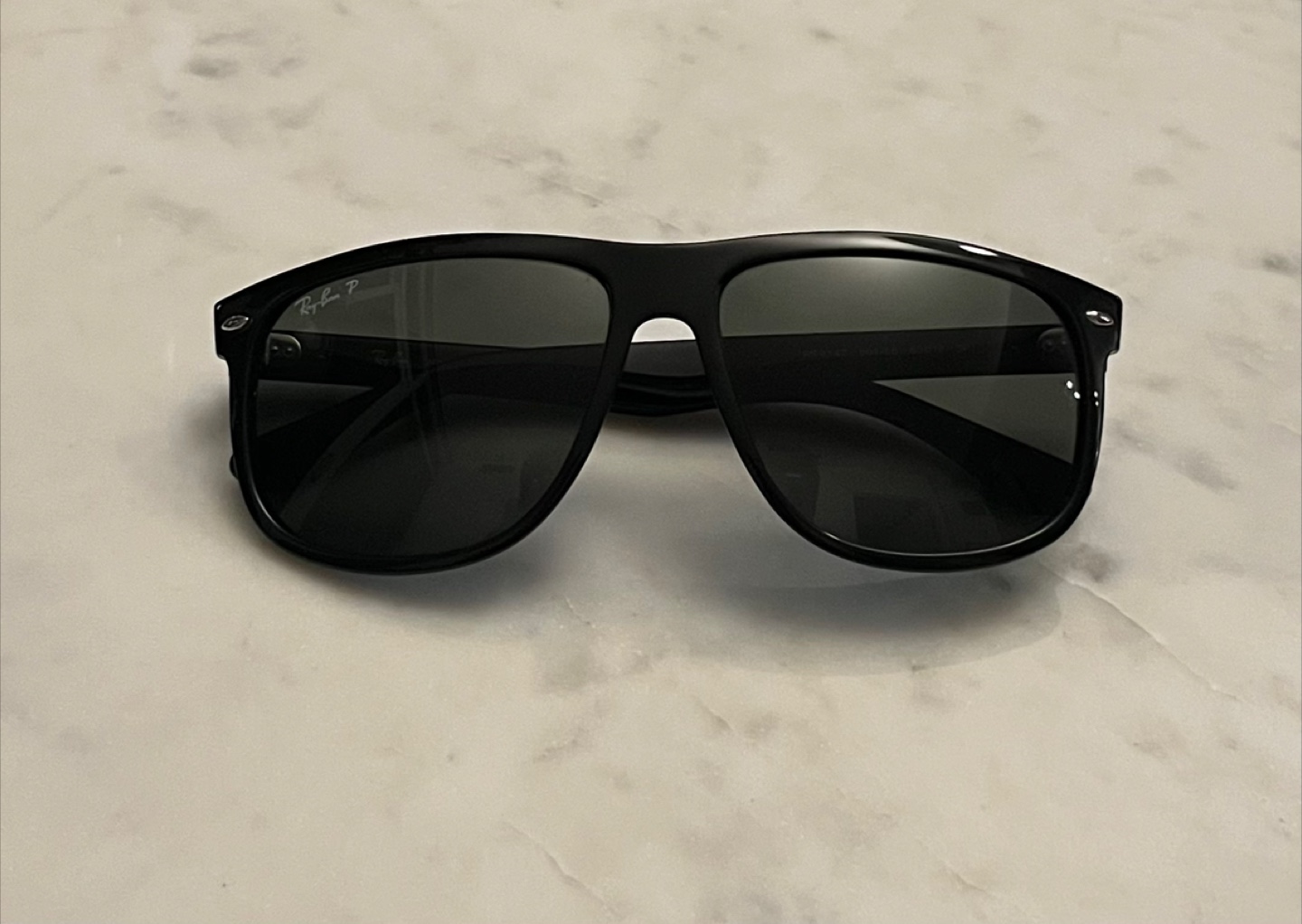 Ray-Ban Sunglasses - RB4147