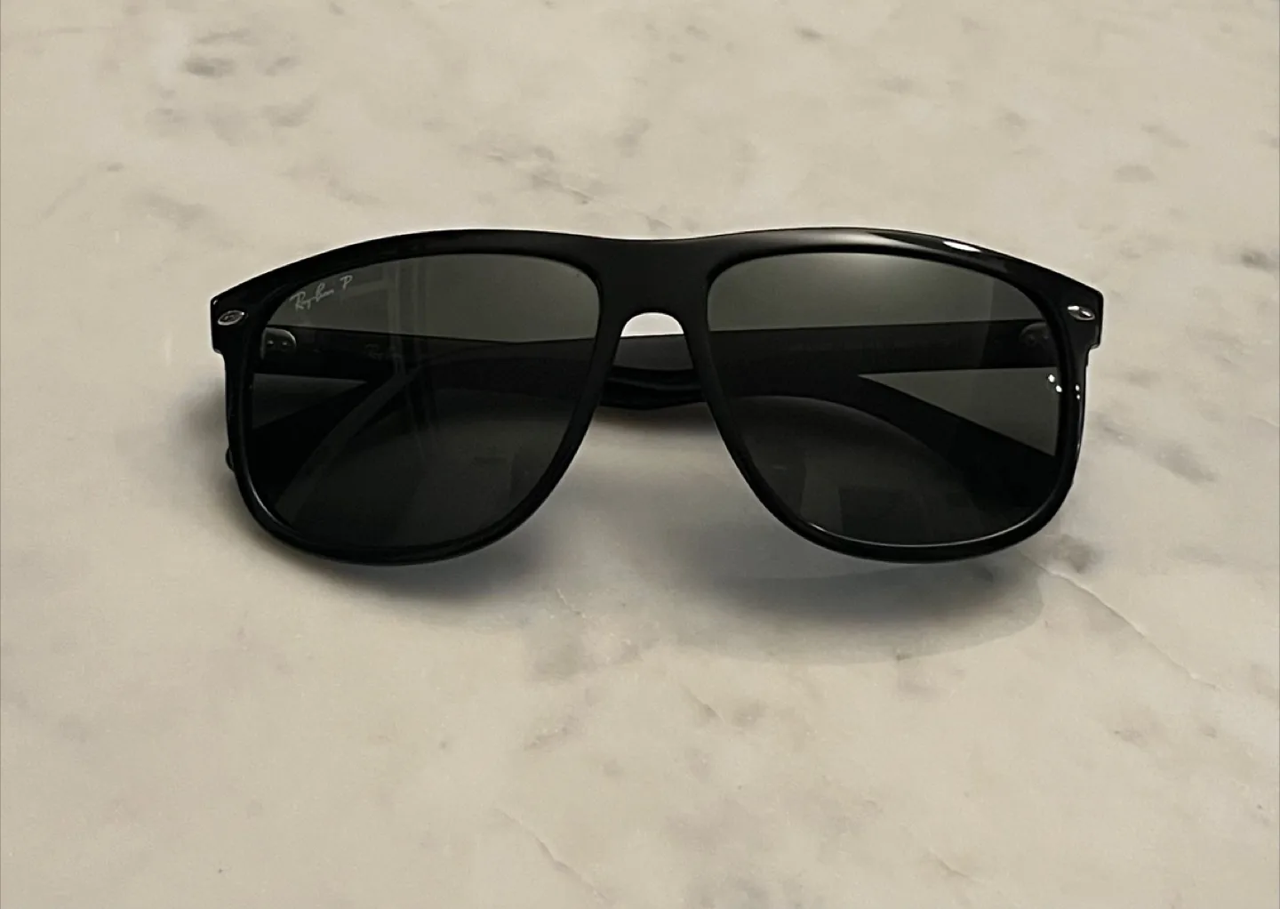 Ray-Ban Sunglasses - RB4147