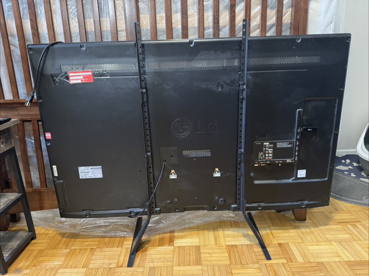 LG 55LW5700 55" LCD TV - photo 2