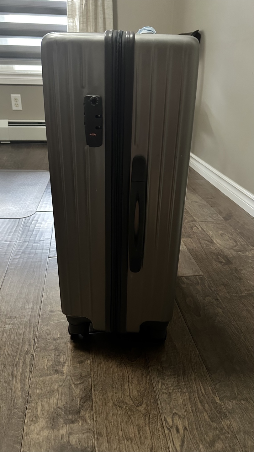 Luggage - photo 2
