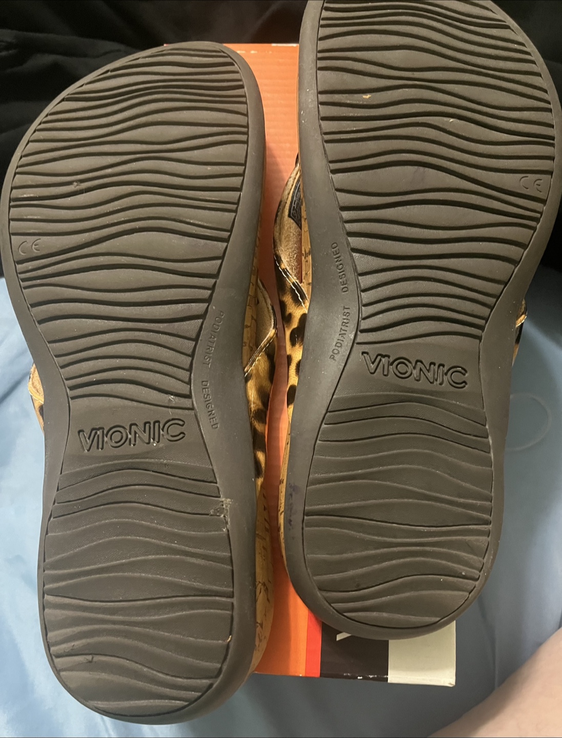 Vionic Leopard Flip Flops - photo 2
