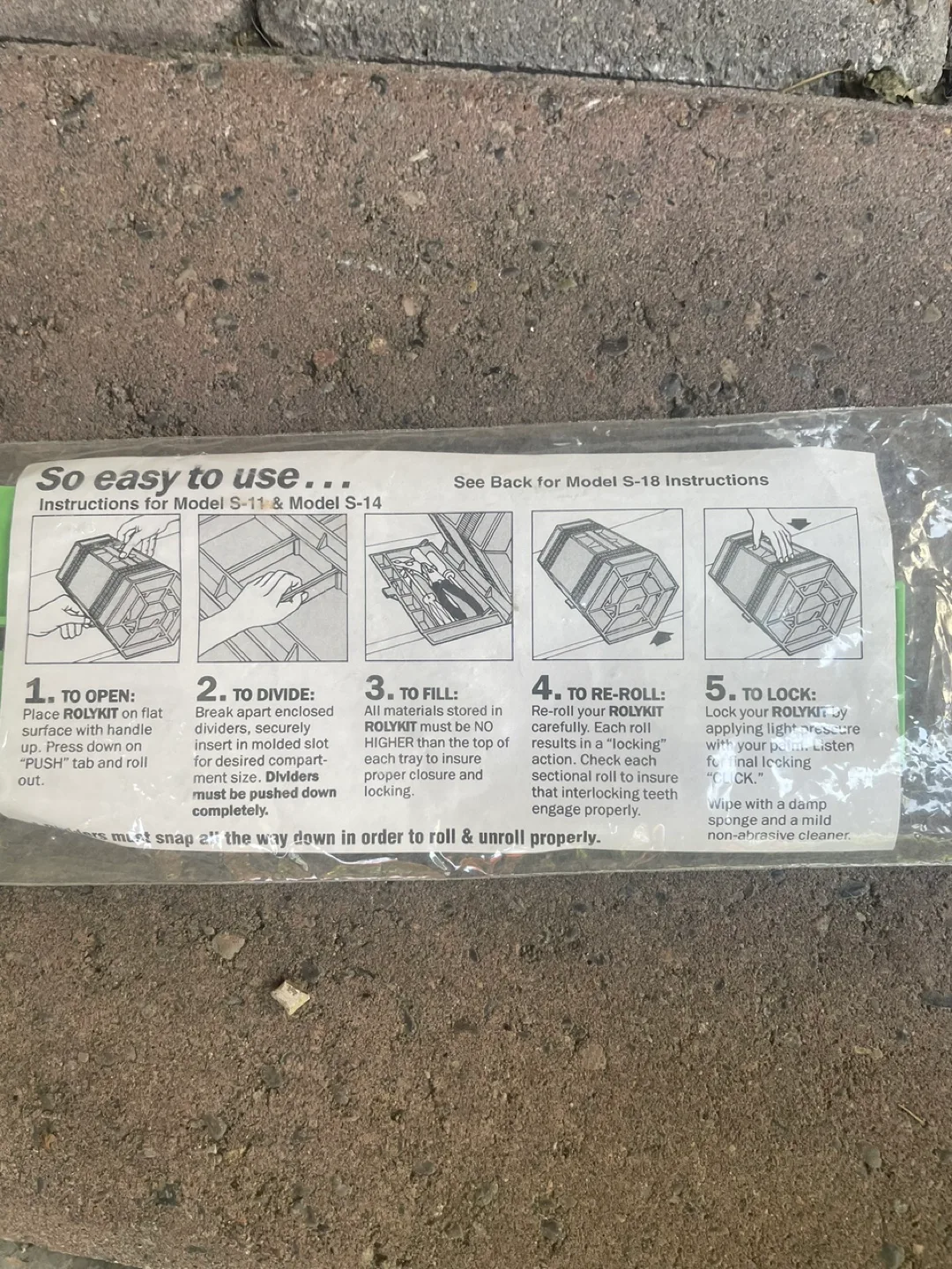 NEW Rolykit Roll-Up Case - Green and Blue image indicator(4)