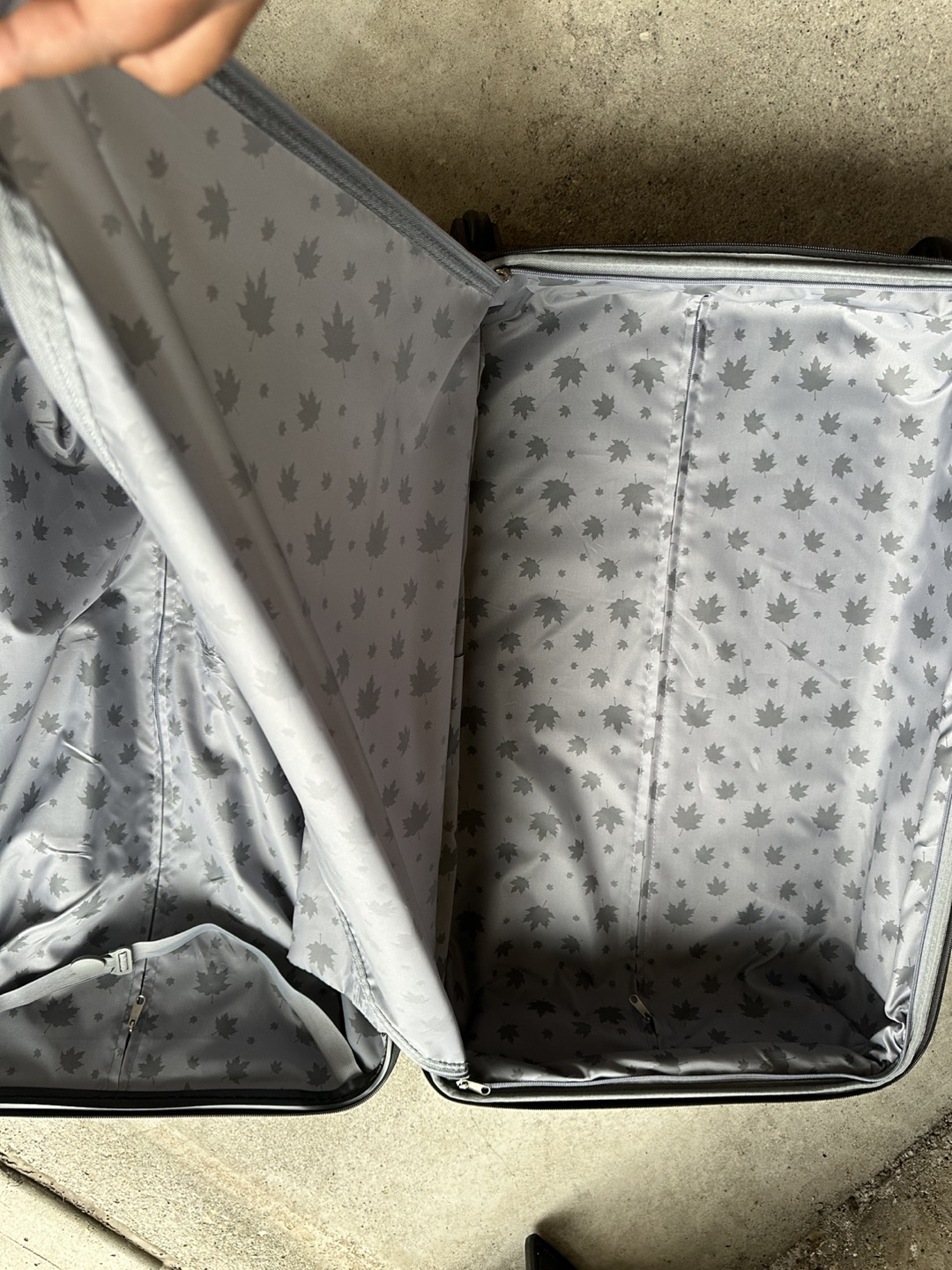 Hard shell suitcase - photo 3