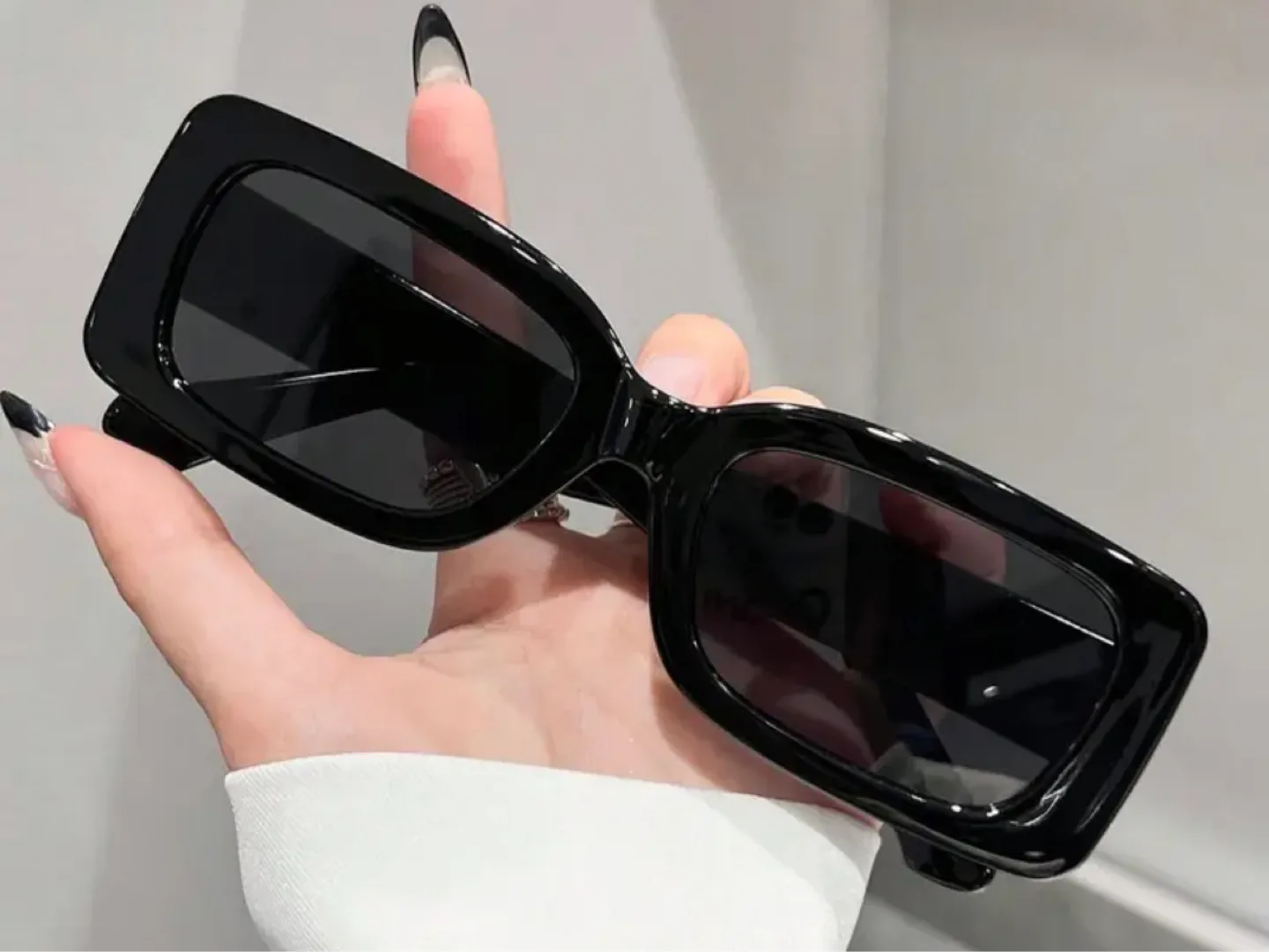 Black Rectangular Sunglasses image indicator(2)
