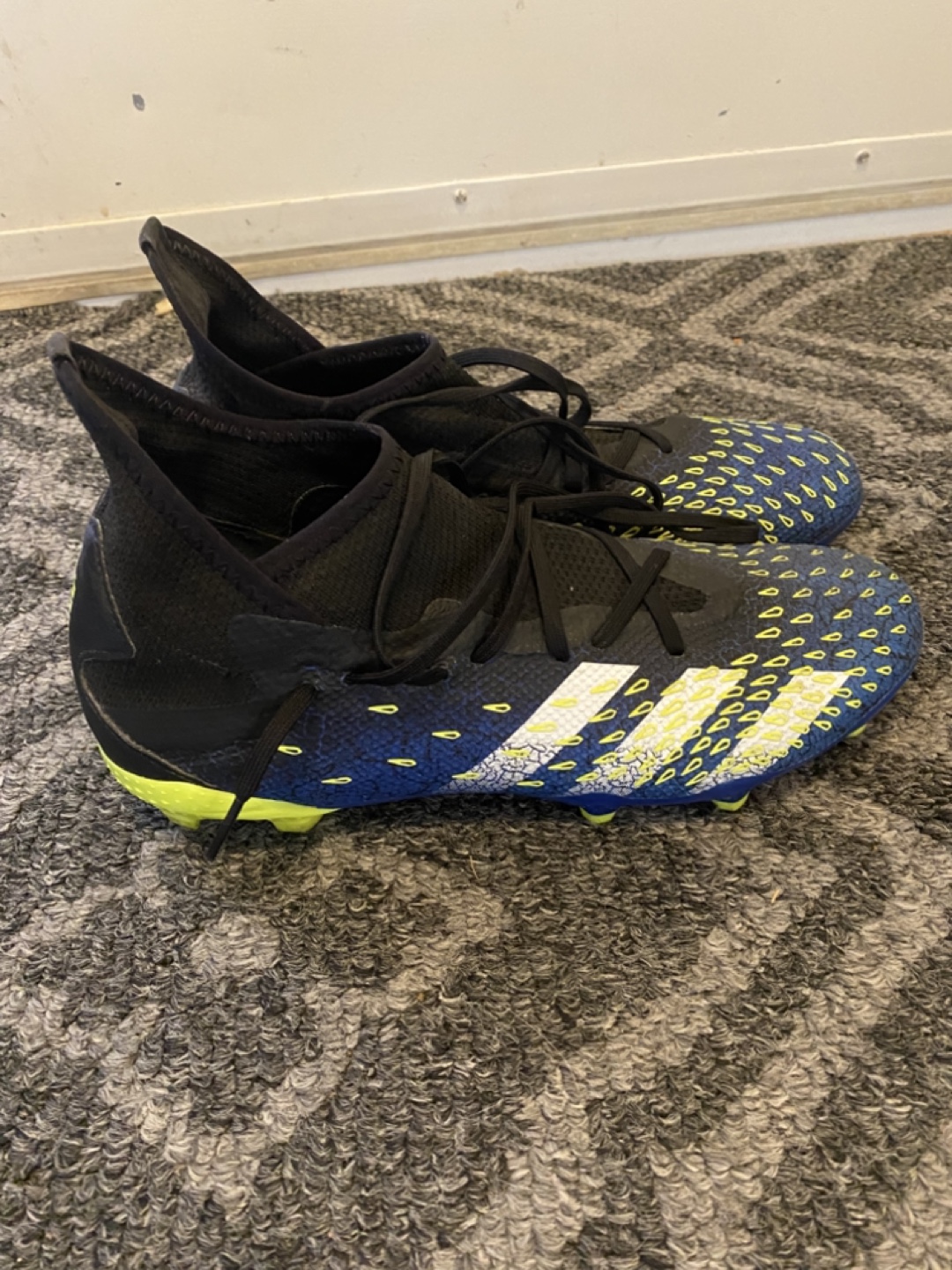 Adidas Predator Freak.3 FG Soccer Cleats - US 9.5