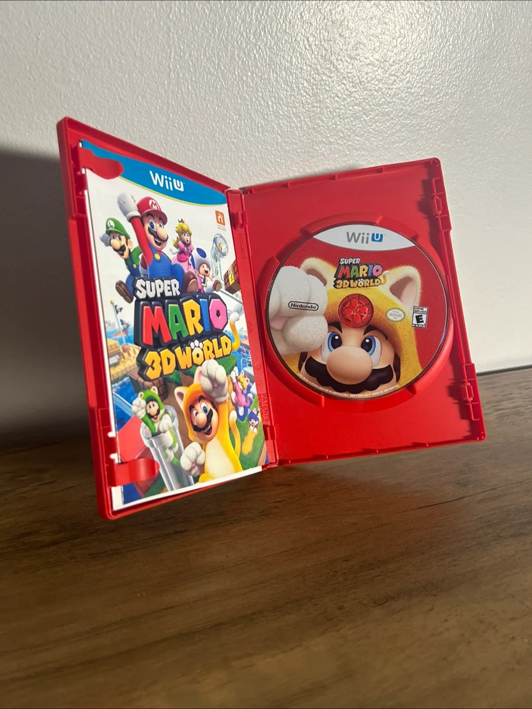 Nintendo Wii U Game - Super Mario 3D World thumbnail
