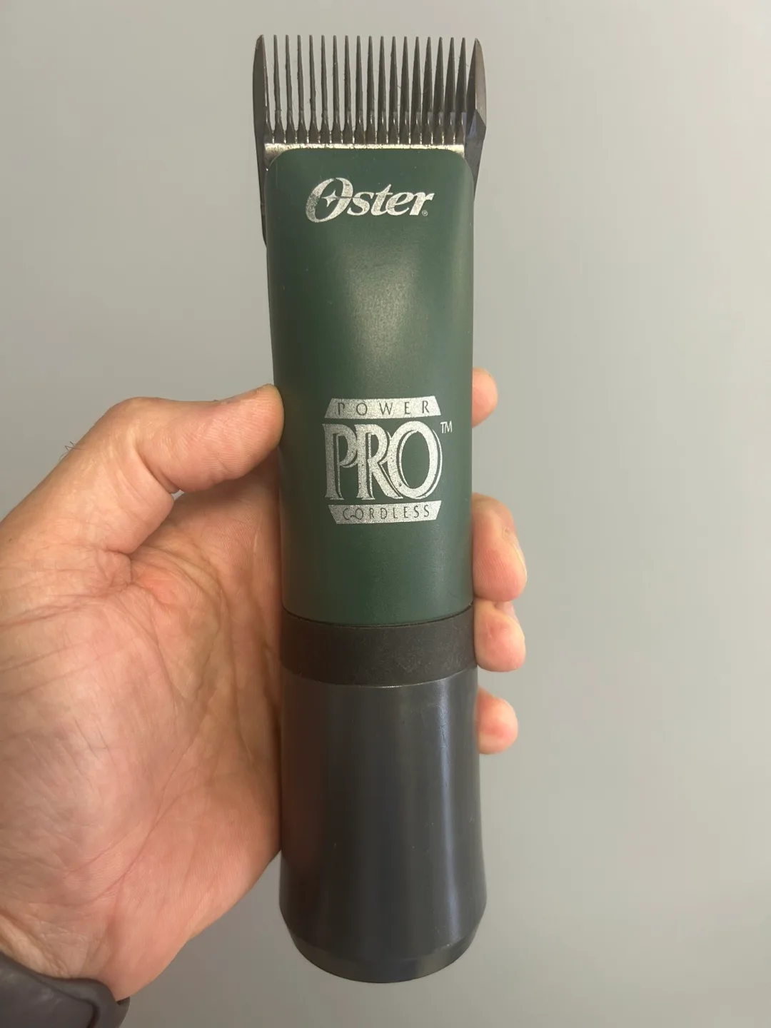 Oster Power Pro Cordless Hair Clippers thumbnail