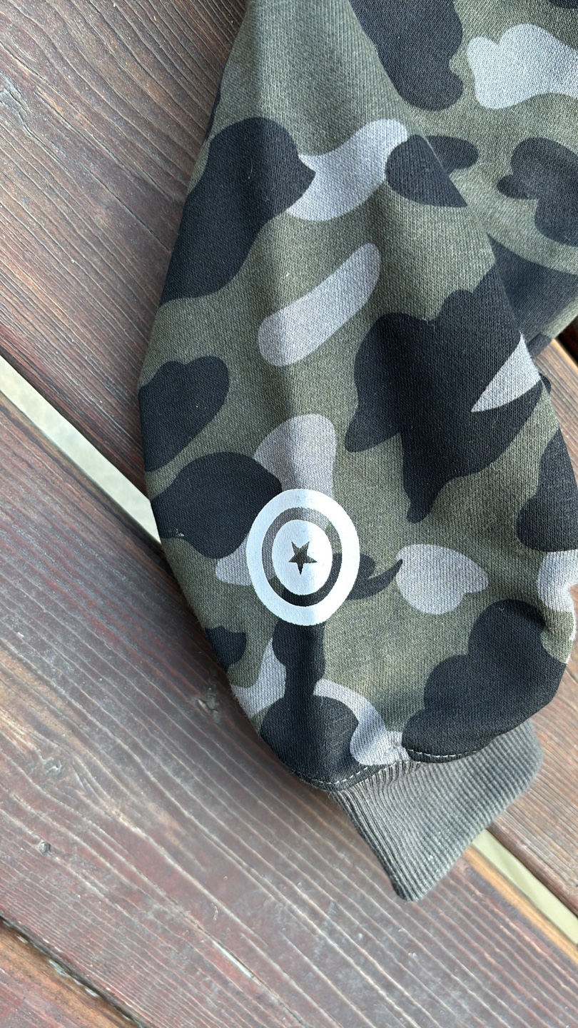 A Bathing Ape BAPE Camo Shark Hoodie - Size M - photo 5