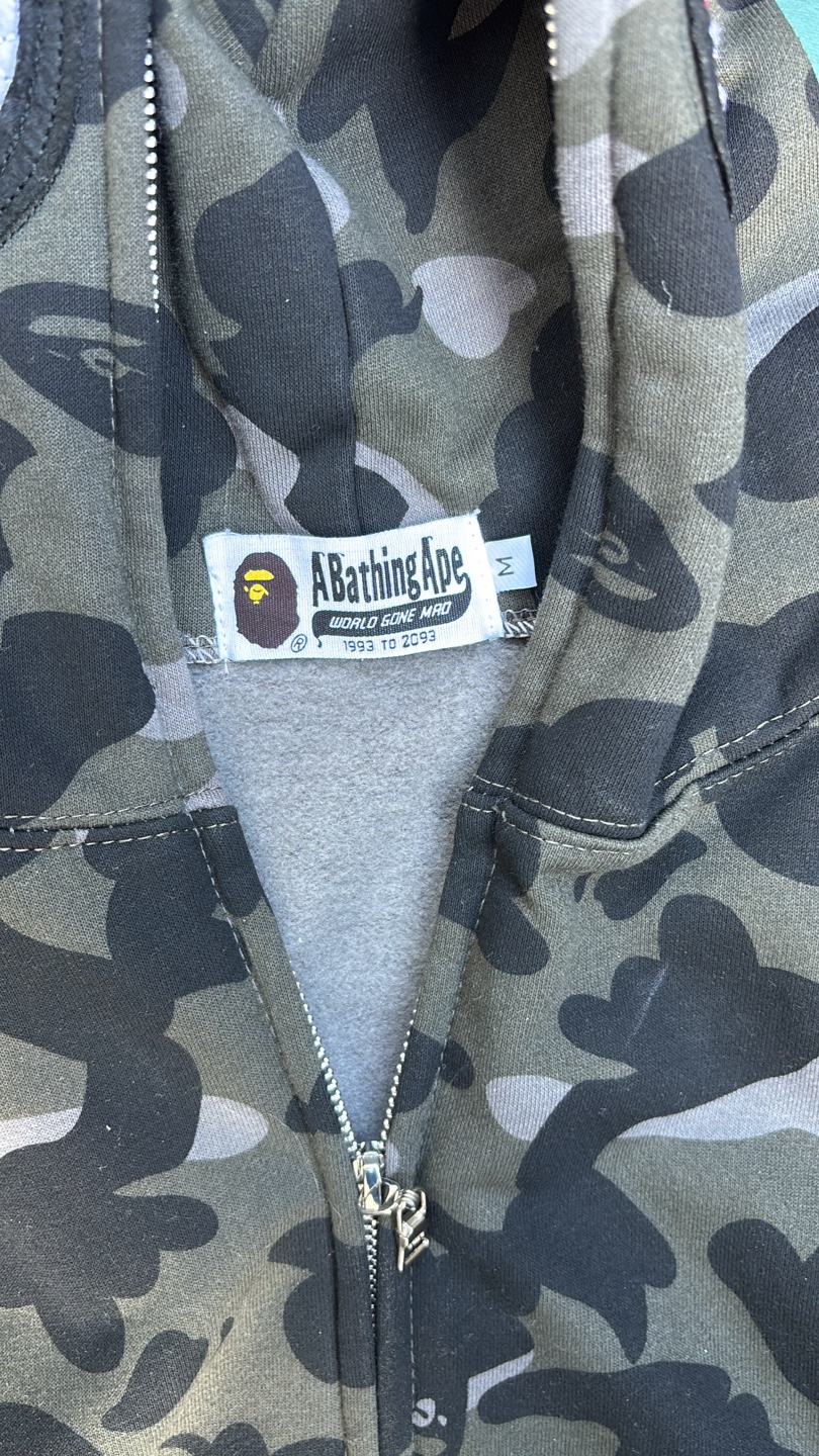 A Bathing Ape BAPE Camo Shark Hoodie - Size M - photo 3