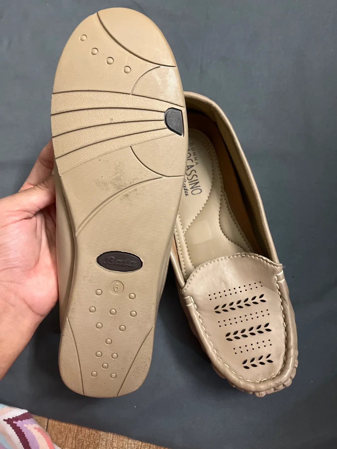 Beige Shoes/Loafers Size 6 image indicator(2)