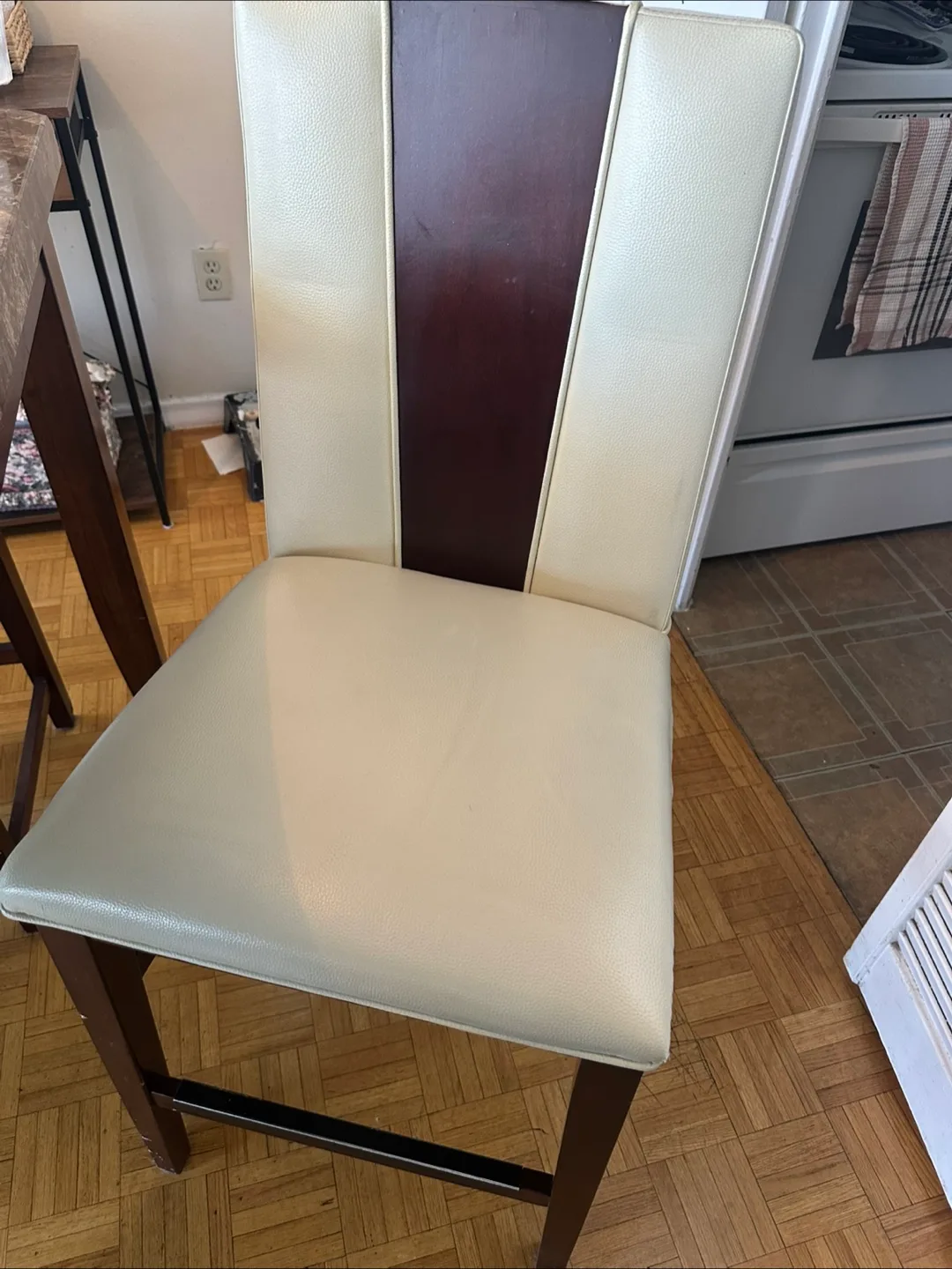 Dining Table Set image indicator(3)