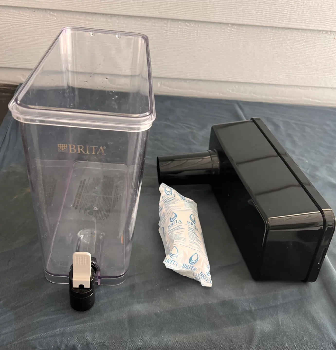 Brita Ultramax Water Filter Dispenser thumbnail