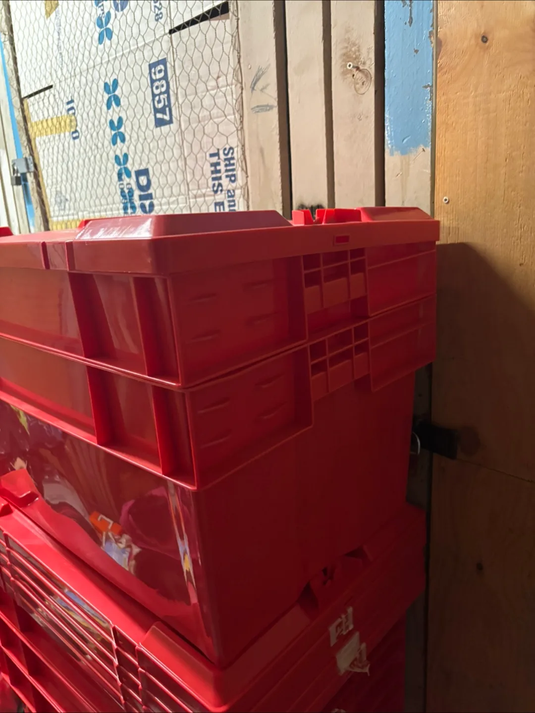 Red Storage Totes image indicator(2)