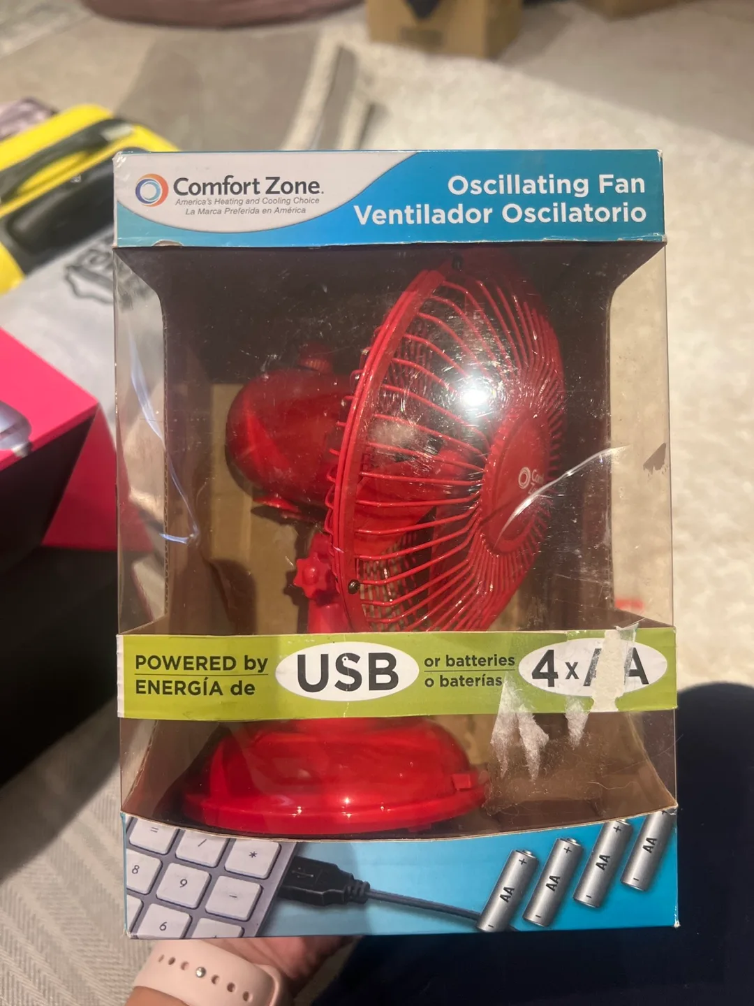 Comfort Zone Oscillating Fan - Dual Powered thumbnail