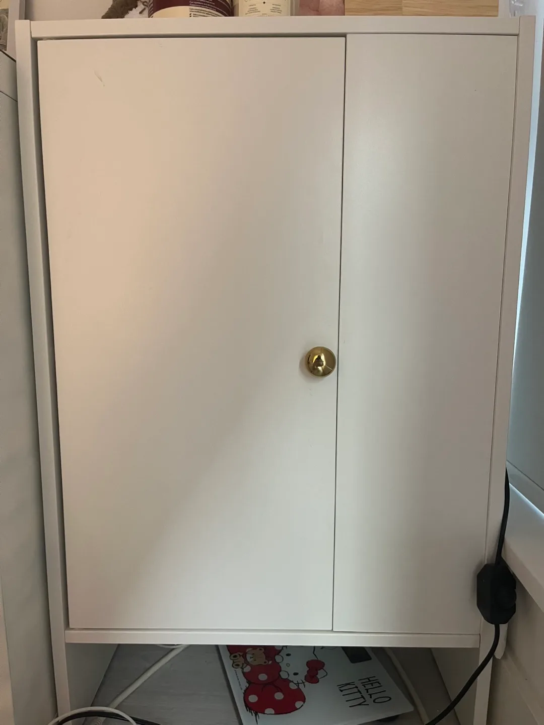 White Cabinet thumbnail