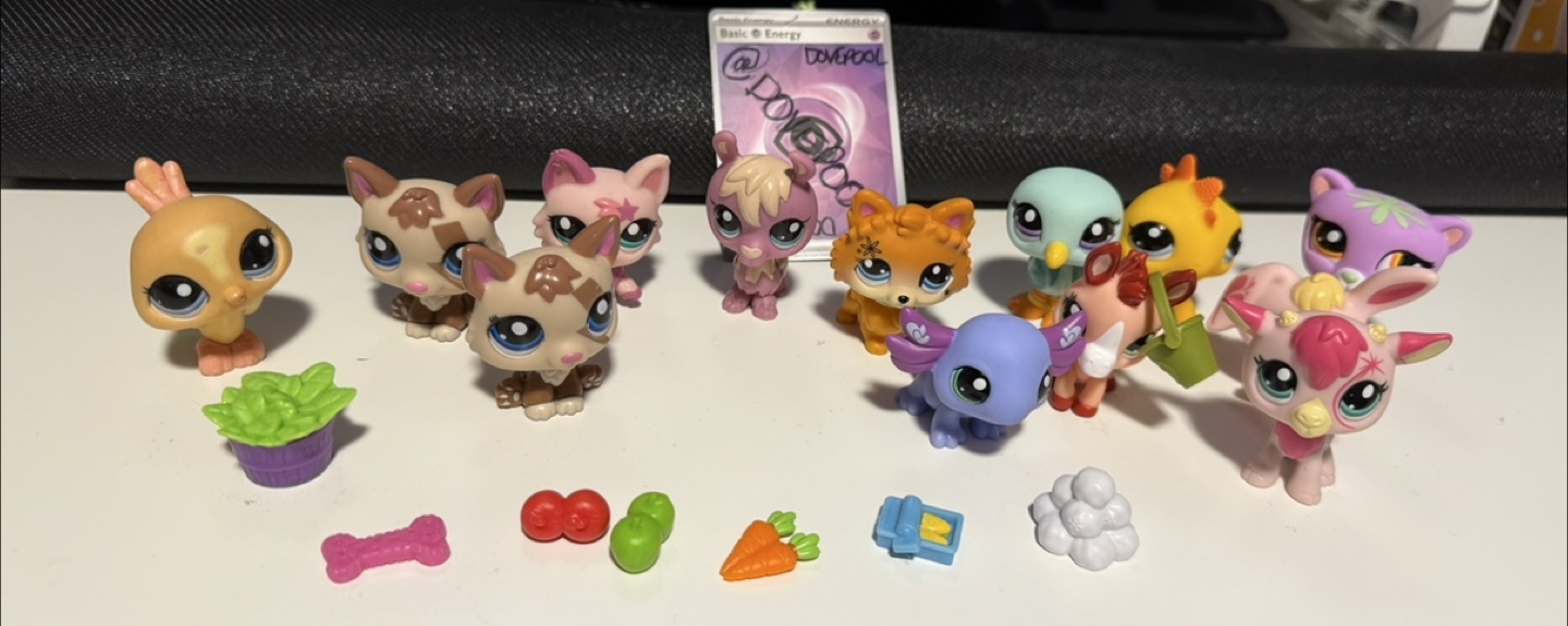 Littlest Pet Shop Figures & Accessories