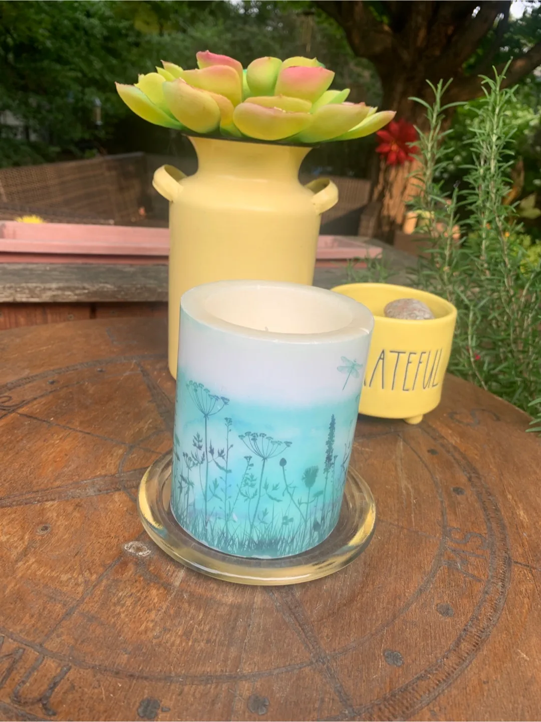 Decorative Floral Print Candle image indicator(9)