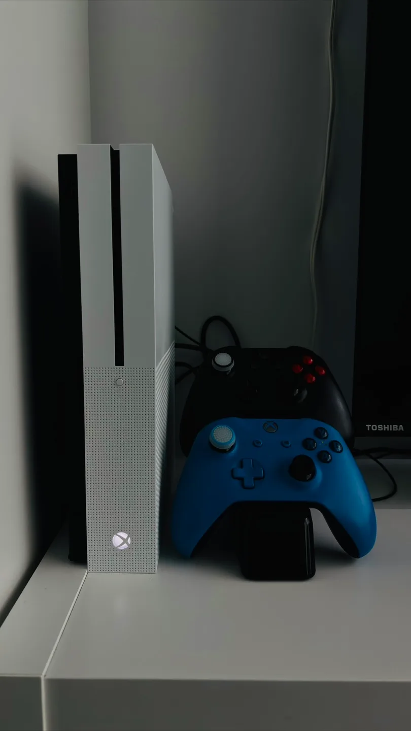 Xbox One S Console - White thumbnail