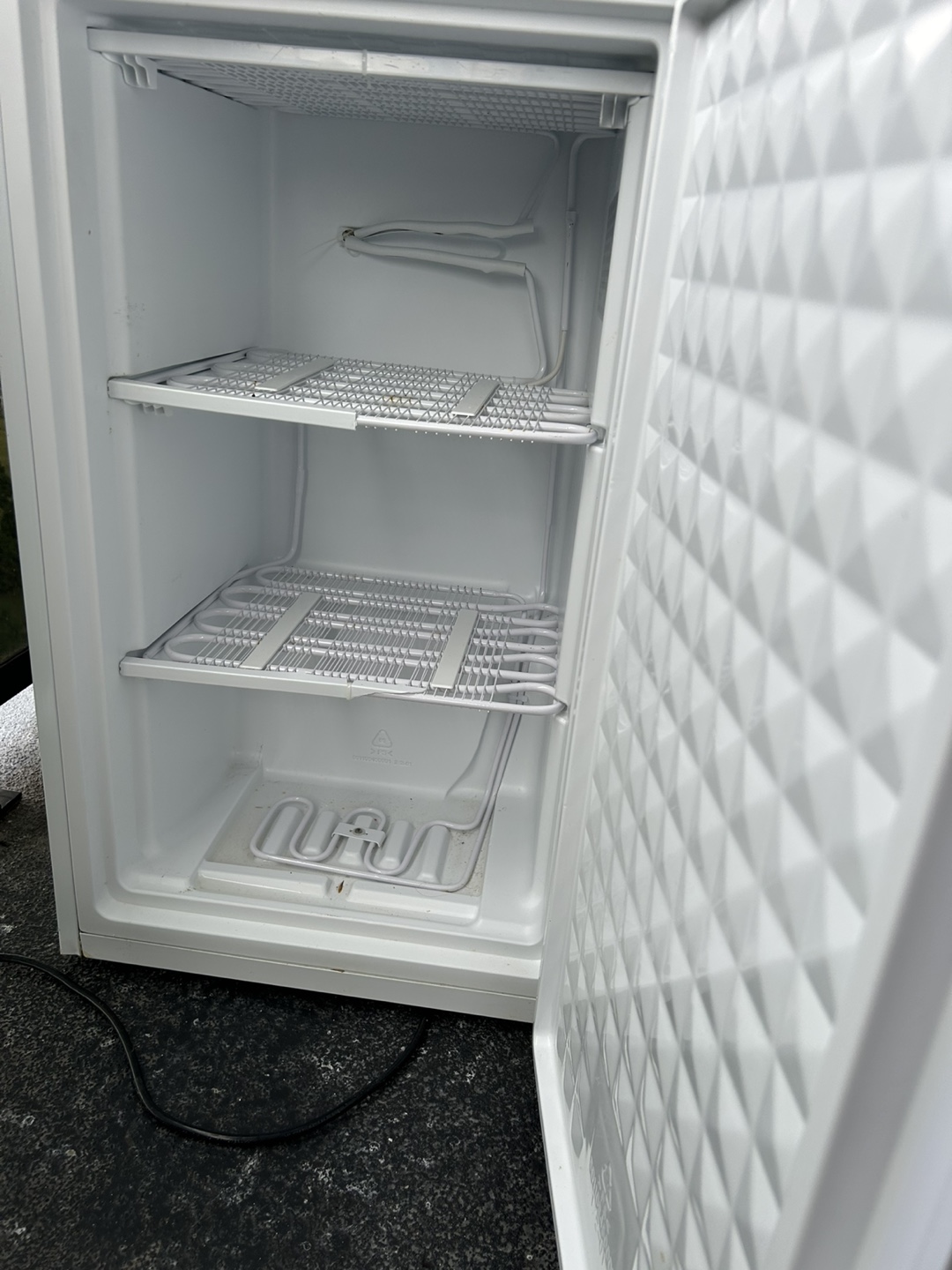 Arctic King Upright Freezer - White - photo 2